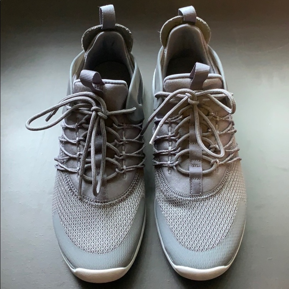 Nike Free Viritous Sneakers